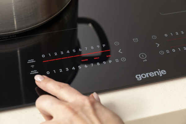 Płyta indukcyjna Gorenje GI8432BSCWF